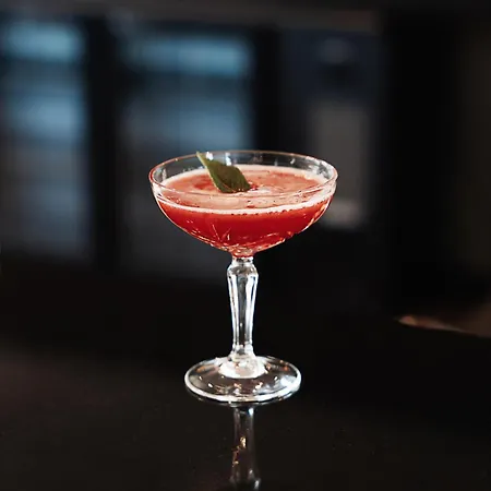 Westotel - Paris Val-d'oise Hotel 4*