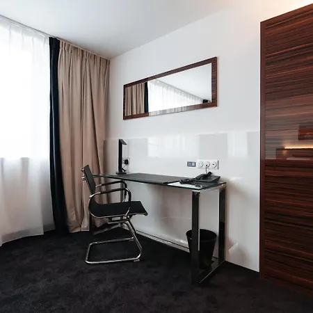 Westotel - Paris Val-d'oise