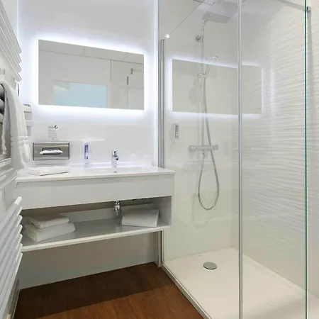 Westotel - Paris Val-d'oise Hotel