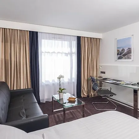 Westotel - Paris Val-d'oise 4*
