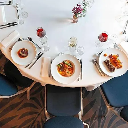 Westotel - Paris Val-d'oise Hotell 4*
