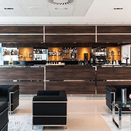 Westotel - Paris Val-d'oise Hotel 4*