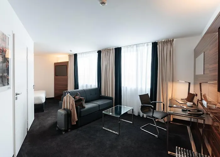 Westotel - Paris Val-d'oise Hotel 4*